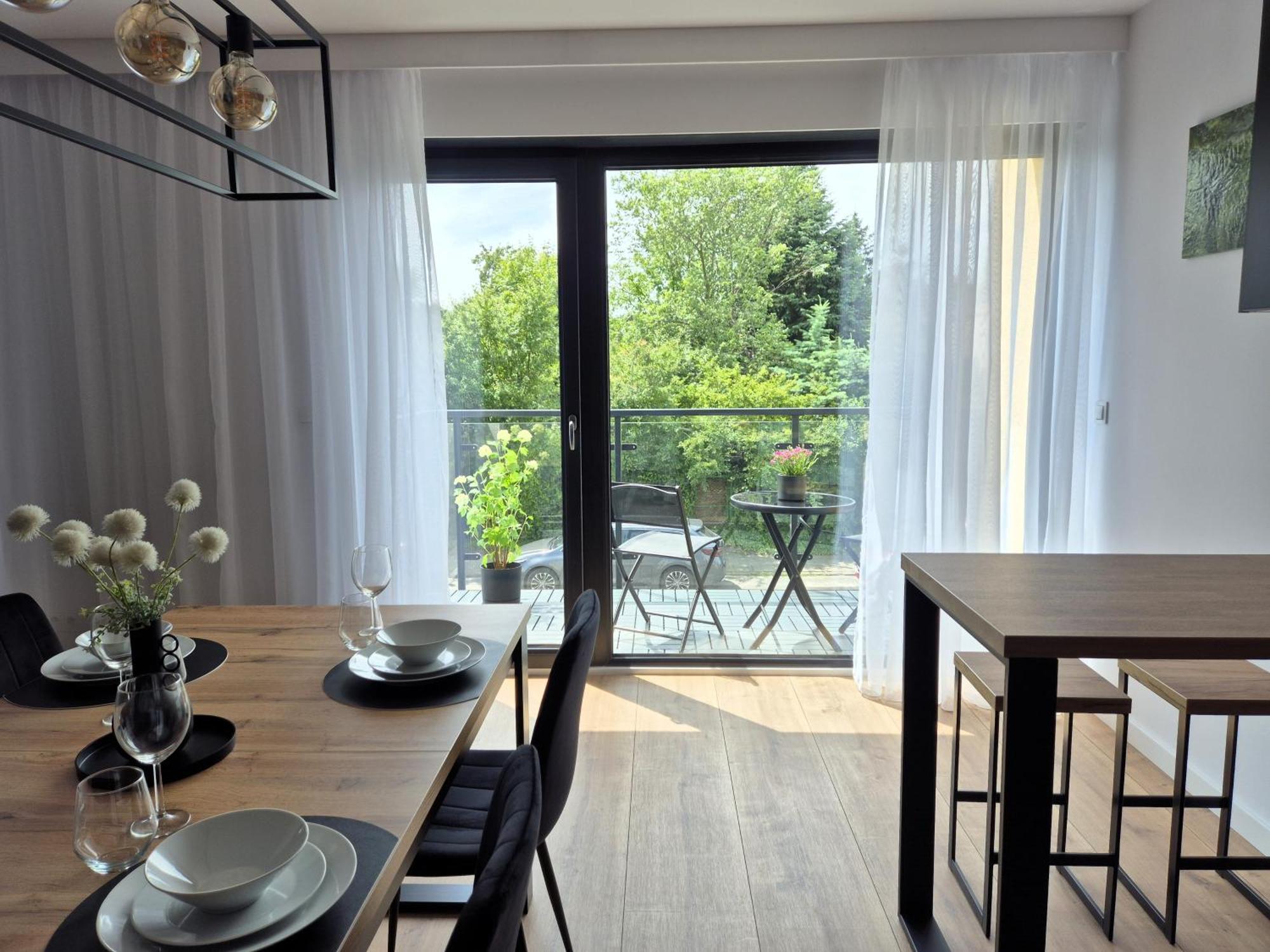 Willa Raclawicka Apartments พอซนาน ภายนอก รูปภาพ