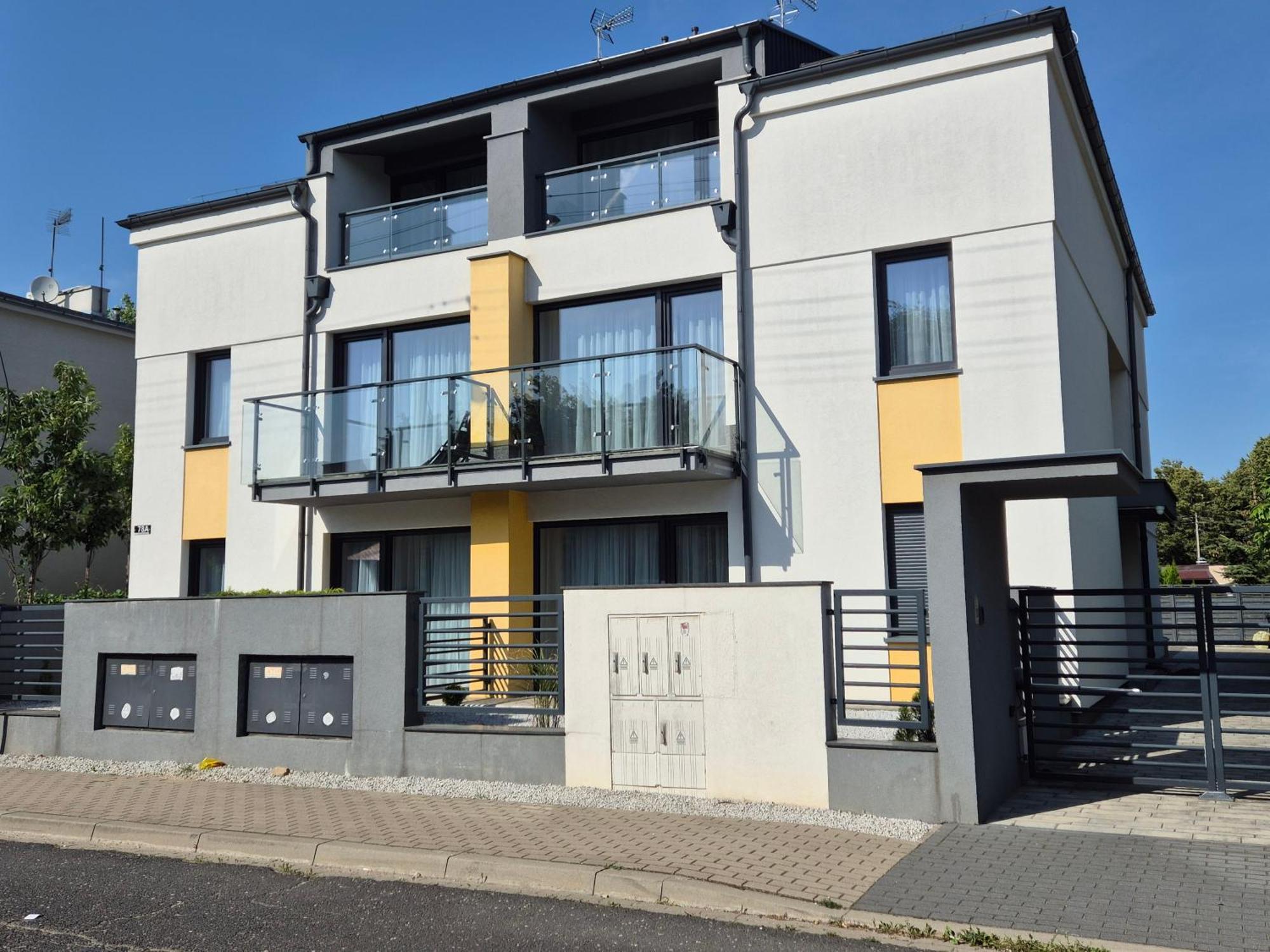 Willa Raclawicka Apartments พอซนาน ภายนอก รูปภาพ